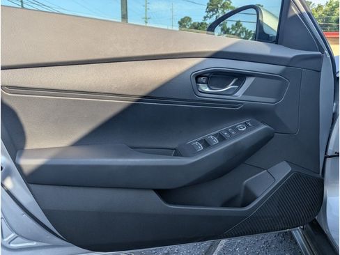 Used 2025 Honda Accord LX image 17