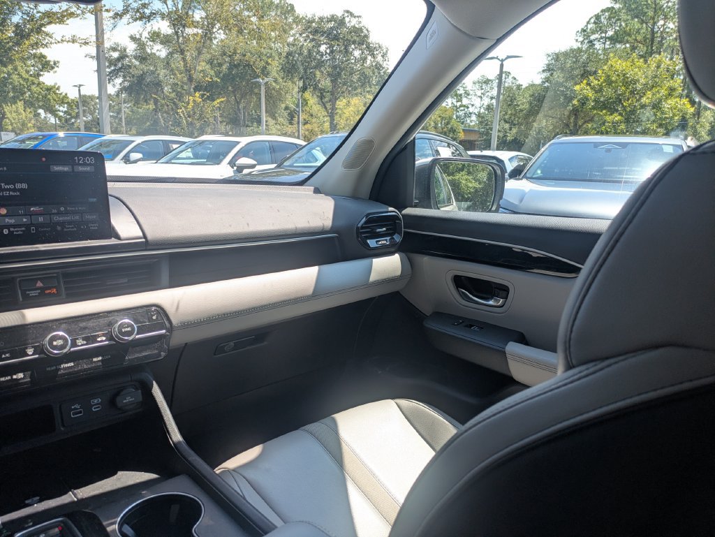 Used 2025 Honda Pilot EX-L image 19