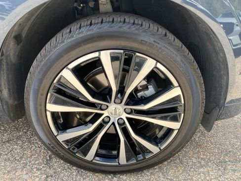 Certified 2025 Volvo XC60 B5 Plus AWD/4WD image 12