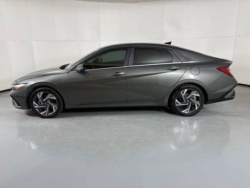 Used 2024 Hyundai Elantra Limited FWD image 6