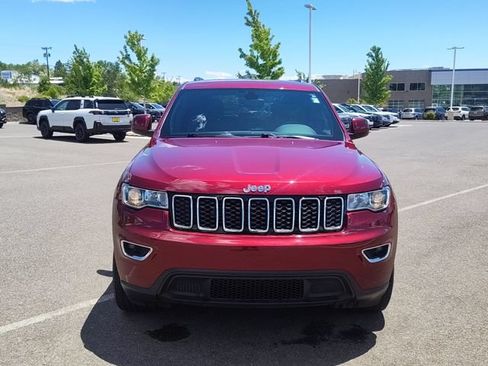 Used 2018 Jeep Grand Cherokee Laredo AWD/4WD image 8