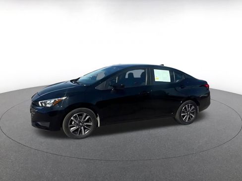 Used 2025 Nissan Versa SV image 7