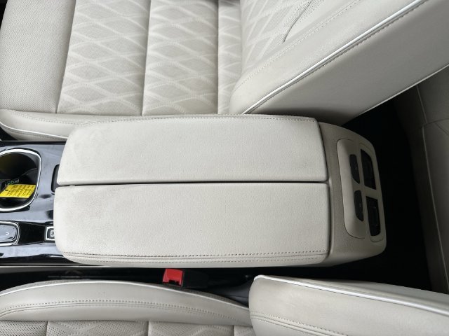 Used 2023 Buick Envision Avenir AWD/4WD image 26