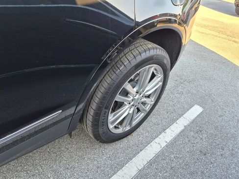Certified 2024 Cadillac XT5 Sportv w/ Technology Package AWD/4WD image 5
