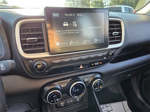 Used 2023 Hyundai Venue SEL image 20