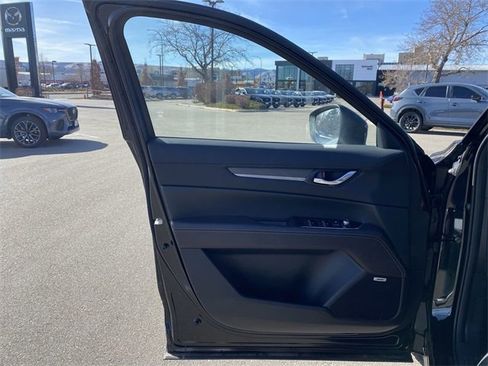 New 2025 MAZDA CX-5 Signature image 11