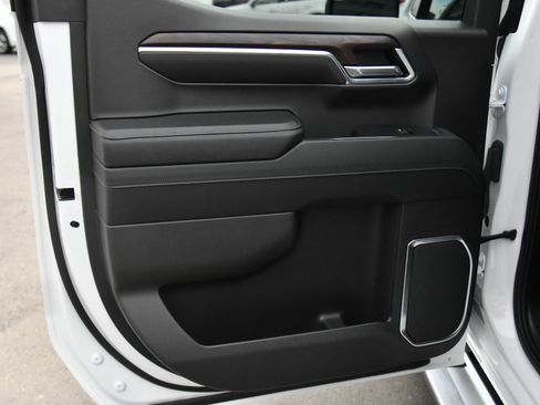 Used 2024 GMC Sierra 1500 SLT image 33