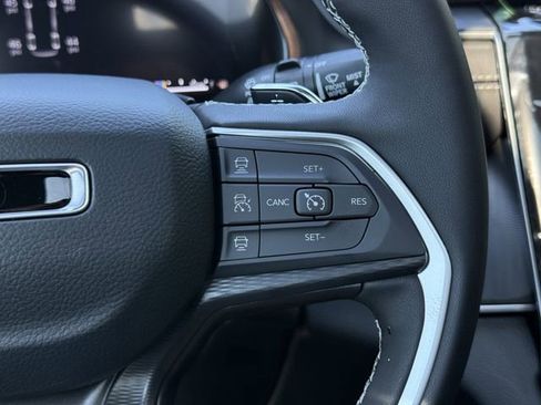 New 2025 Jeep Grand Cherokee L Altitude RWD image 24