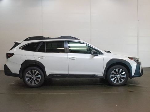 Used 2024 Subaru Outback Limited XT AWD/4WD image 3