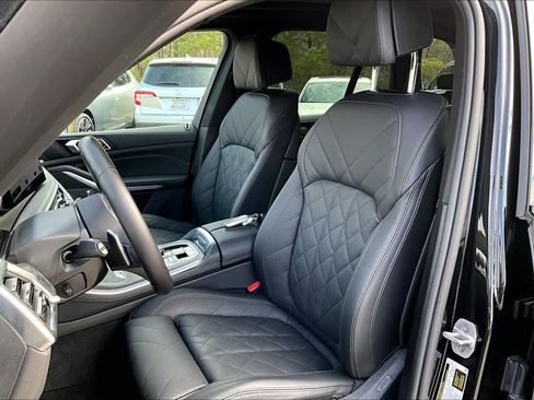 Used 2025 BMW X5 xDrive40i image 8