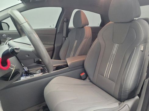 Used 2023 Hyundai Elantra SEL w/ Convenience Package image 17