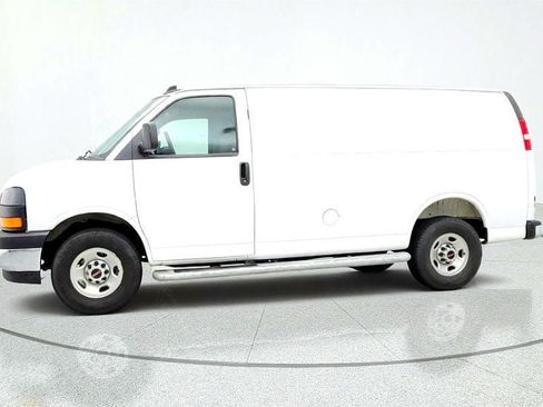 Used 2025 GMC Savana 2500 w/ Driver Convenience Package RWD image 8
