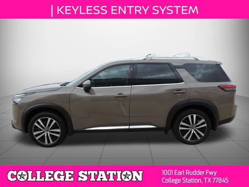 Used 2025 Nissan Pathfinder Platinum w/ Cargo Package FWD image 7