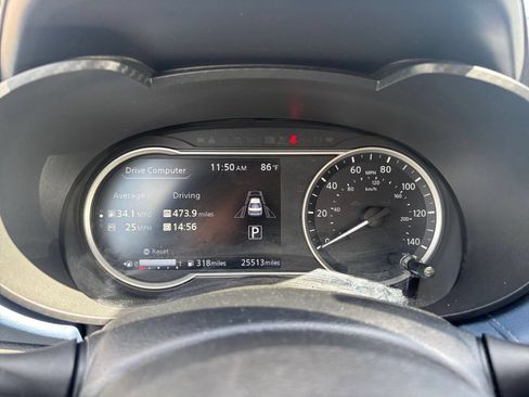 Used 2025 Nissan Versa SV FWD image 38