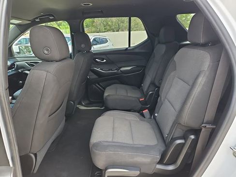 Used 2023 Chevrolet Traverse LT AWD/4WD image 11