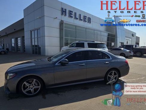 Used 2017 Mercedes-Benz E 300 4MATIC image 1