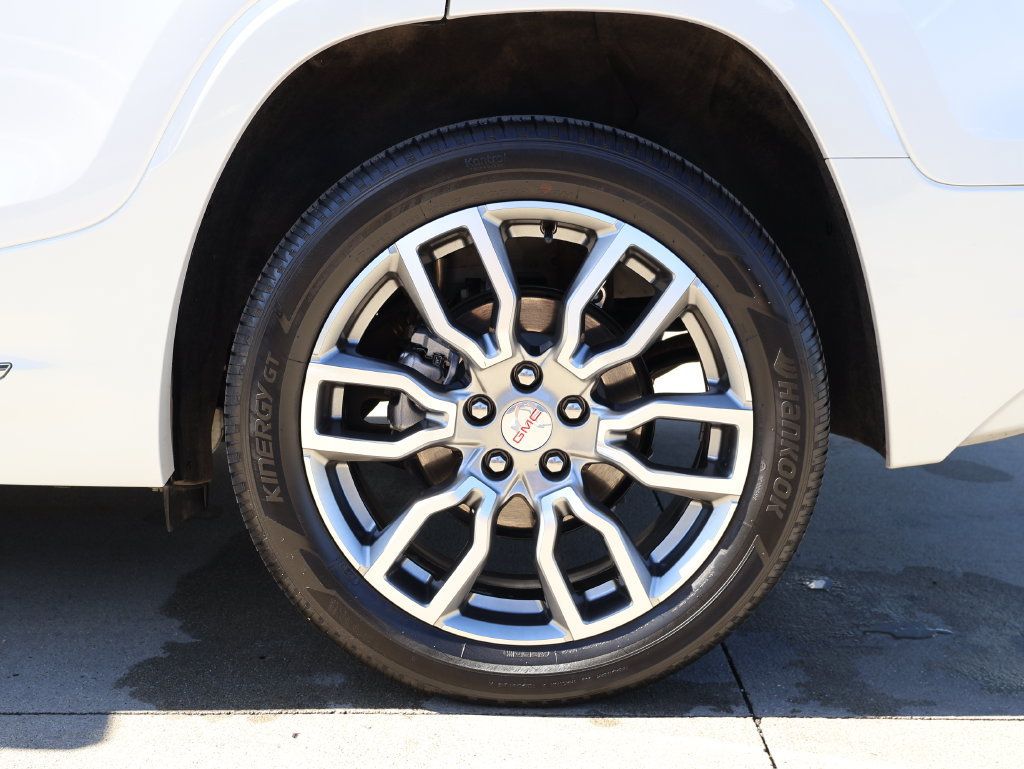 Used 2024 GMC Terrain Denali w/ Denali Premium Package AWD/4WD image 39