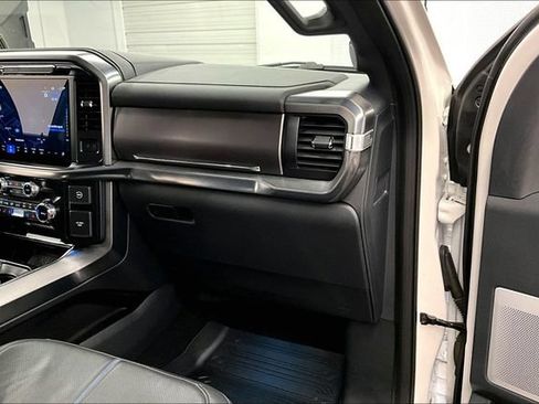 Used 2025 Ford F150 Platinum AWD/4WD image 18