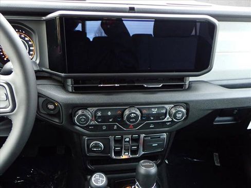 New 2026 Jeep Gladiator Sport image 14