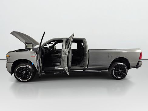 New 2026 RAM 2500 Big Horn AWD/4WD image 12