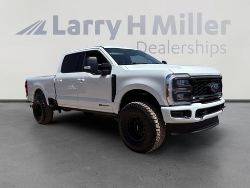 Used 2023 Ford F250 XLT w/ XLT Premium Package AWD/4WD image 6