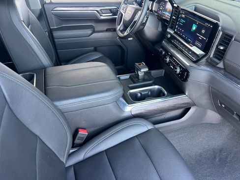 Used 2024 Chevrolet Silverado 1500 LTZ w/ LTZ Premium Package AWD/4WD image 15