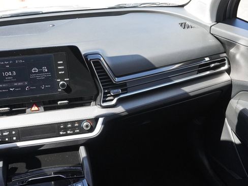 Used 2023 Kia Sportage LX image 34