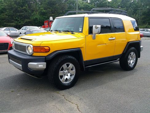 Used 2007 Toyota FJ Cruiser 4WD w/ Upgrade Pkg 2 image 28
