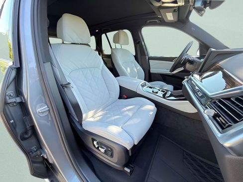 Certified 2026 BMW X5 xDrive40i w/ Premium Package image 24