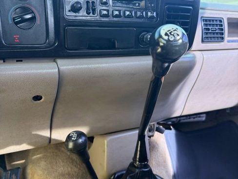 Used 1994 Dodge Ram 3500 Truck LT image 5