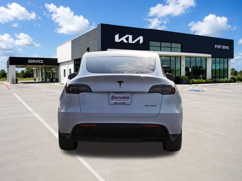 Used 2020 Tesla Model Y Long Range AWD/4WD image 6