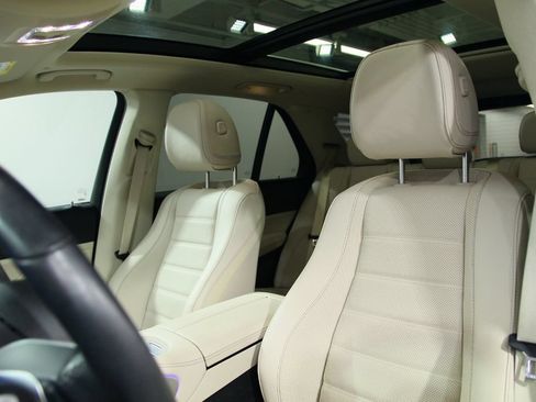 Certified 2024 Mercedes-Benz GLE 450 4MATIC image 7