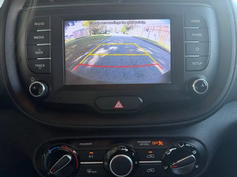 Used 2020 Kia Soul S FWD image 22