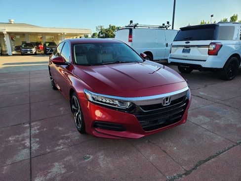 Used 2018 Honda Accord LX image 7