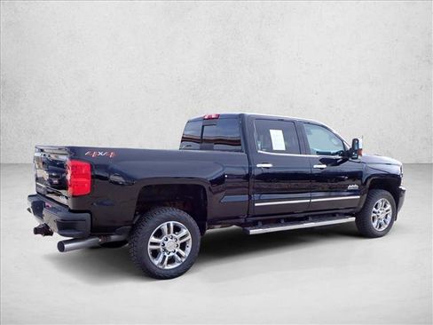 Used 2018 Chevrolet Silverado 2500 High Country w/ Duramax Plus Package image 4