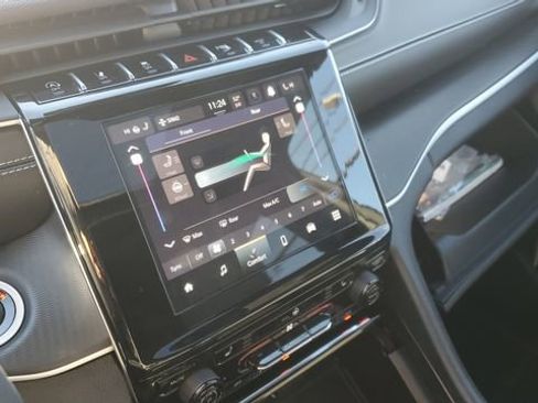 Certified 2024 Jeep Grand Cherokee L Altitude image 13