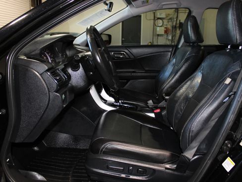 Used 2014 Honda Accord Sport image 8