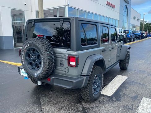 Used 2023 Jeep Wrangler Unlimited w/ Cold Weather Group AWD/4WD image 9