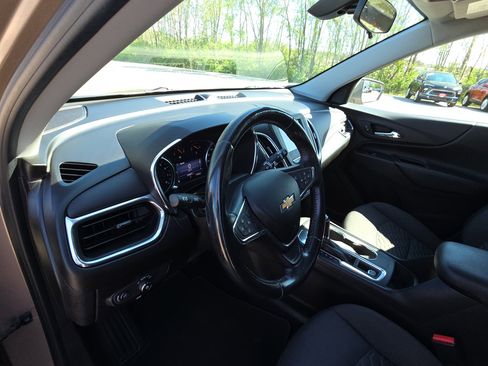 Used 2019 Chevrolet Equinox LT image 14