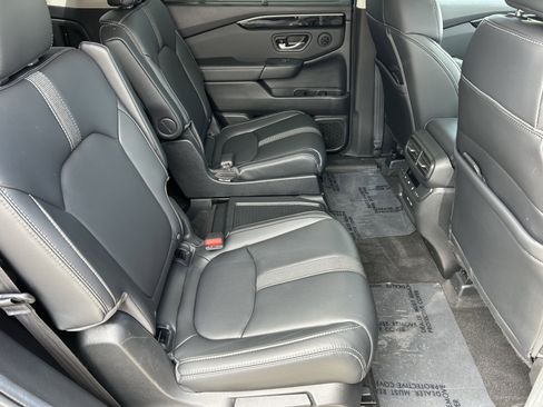 Used 2023 Honda Pilot EX-L image 11