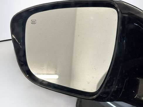 Used 2017 Nissan Pathfinder SL w/ SL Tech Package image 16