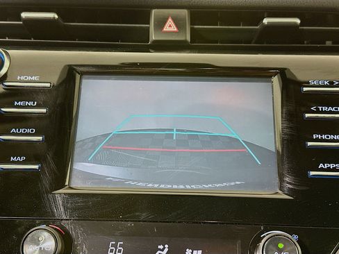 Used 2019 Toyota Camry SE image 24