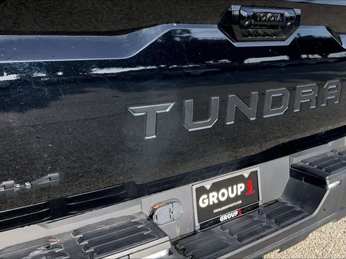 Used 2024 Toyota Tundra Limited AWD/4WD image 31