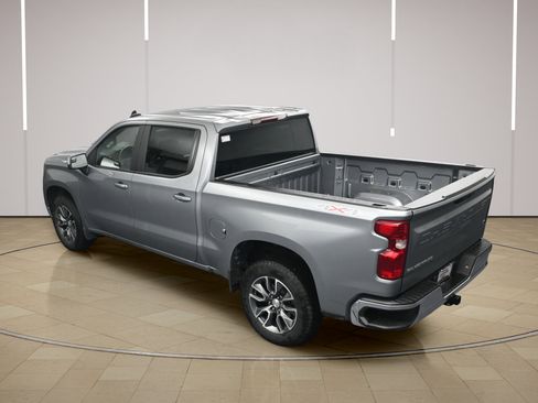 Used 2024 Chevrolet Silverado 1500 LT AWD/4WD image 35