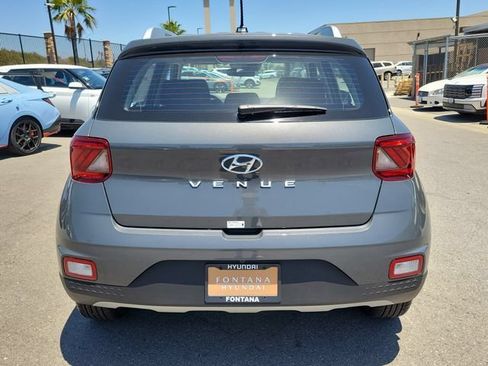 New 2026 Hyundai Venue SEL FWD image 31