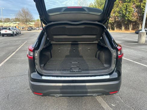 Used 2021 Nissan Rogue Sport SV w/ Technology Package image 18