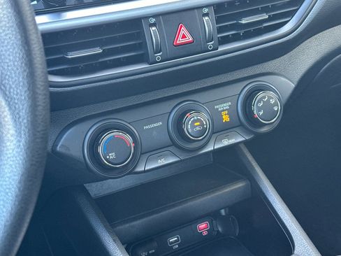 Certified 2024 Kia Forte LXS image 18