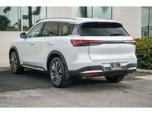New 2026 INFINITI QX60 Luxe image 4