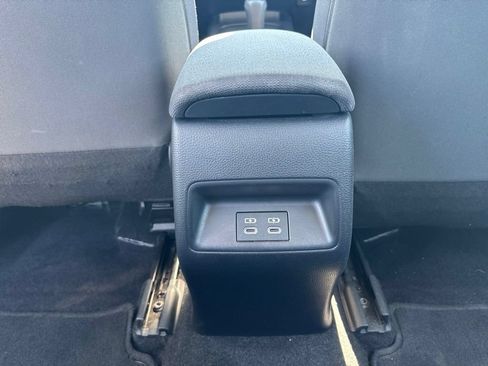 Used 2023 Toyota Corolla LE FWD image 38