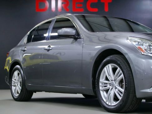 Used 2013 INFINITI G37 x Sedan w/ Premium Pkg image 3